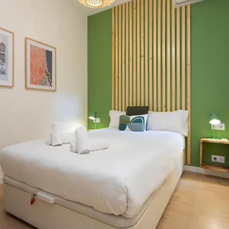 63mall321 - Beautiful Near The Sagrada Barcelone