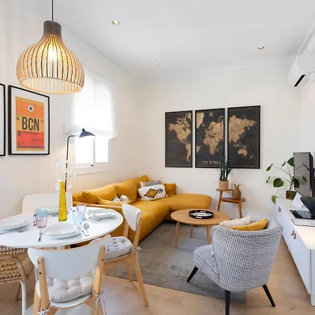 63mal1030 - Beautiful Near The Sagrada *